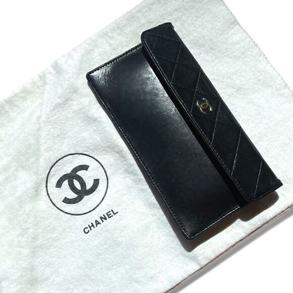 ❤️SOLD❤️AUTHENTIC CHANEL Vintage Classic Black Flap Closure Clutch Purse - Picture 4 of 14